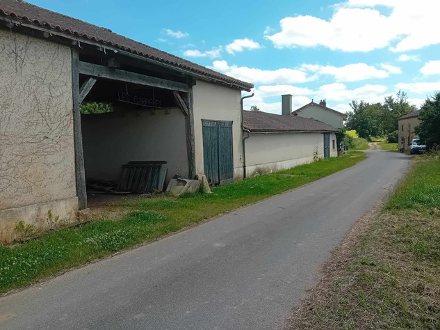 For Sale, Farmhouse on the Outskirts of Availles Limouzine 18251