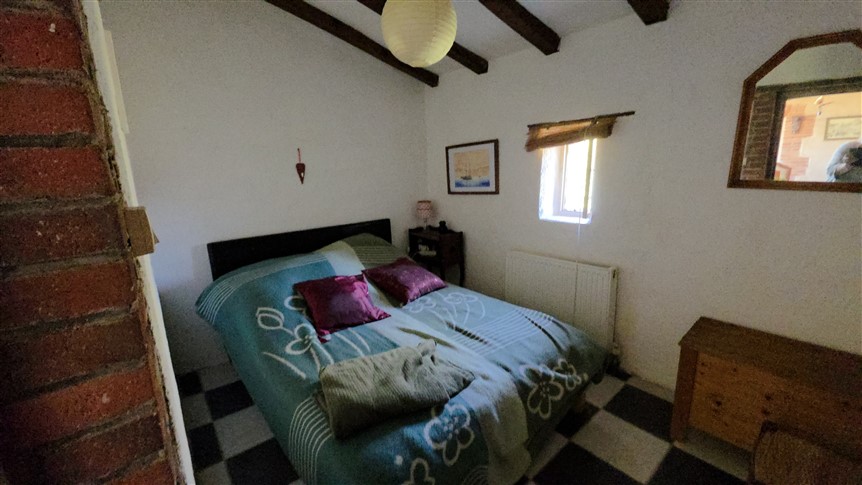 For Sale Bungalow Style House with Barn – Val D’Issoire – 87 19160