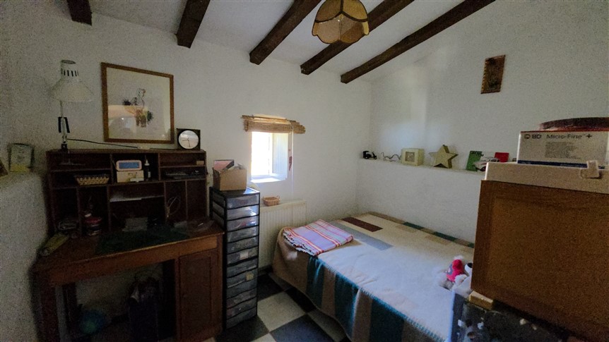 For Sale Bungalow Style House with Barn – Val D’Issoire – 87 19161