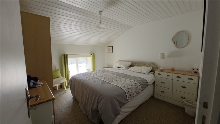 For Sale - 2 Bed House, Barn and Bread Oven set on 2228m² - St Barbant - 87 19230