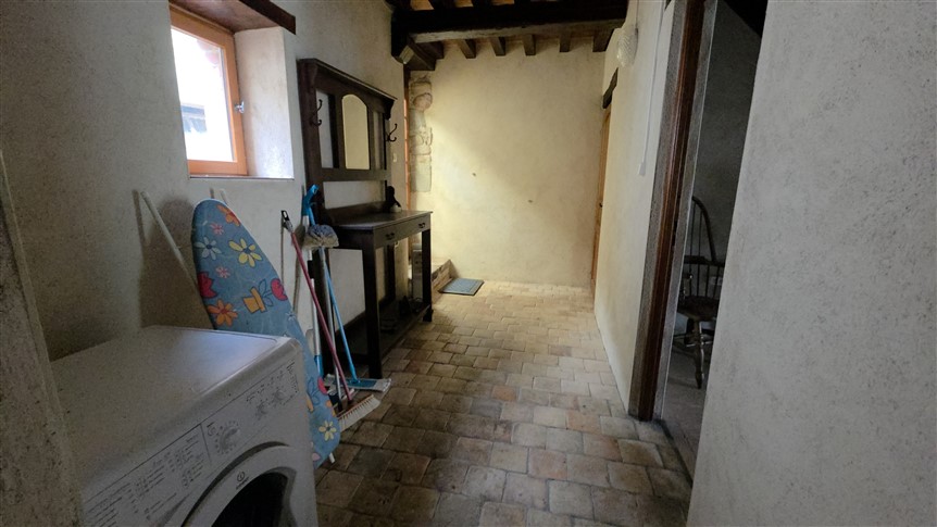 For Sale 3 Houses, 2 Barns, Gardens. Lussac-les-Églises. 87 19261