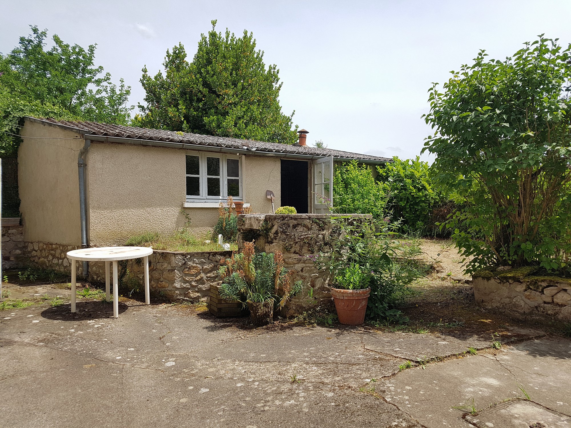 Large house is for sale in the village of LIGLET, Montmorillonnais region, Vienne 86 19456