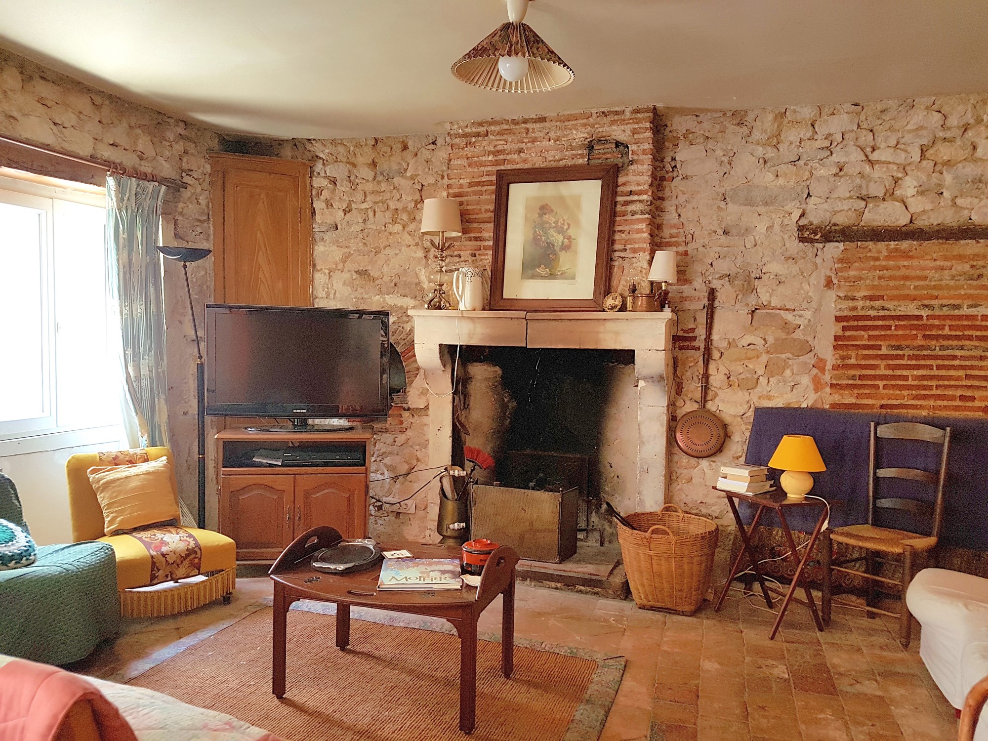 Large house is for sale in the village of LIGLET, Montmorillonnais region, Vienne 86 19458