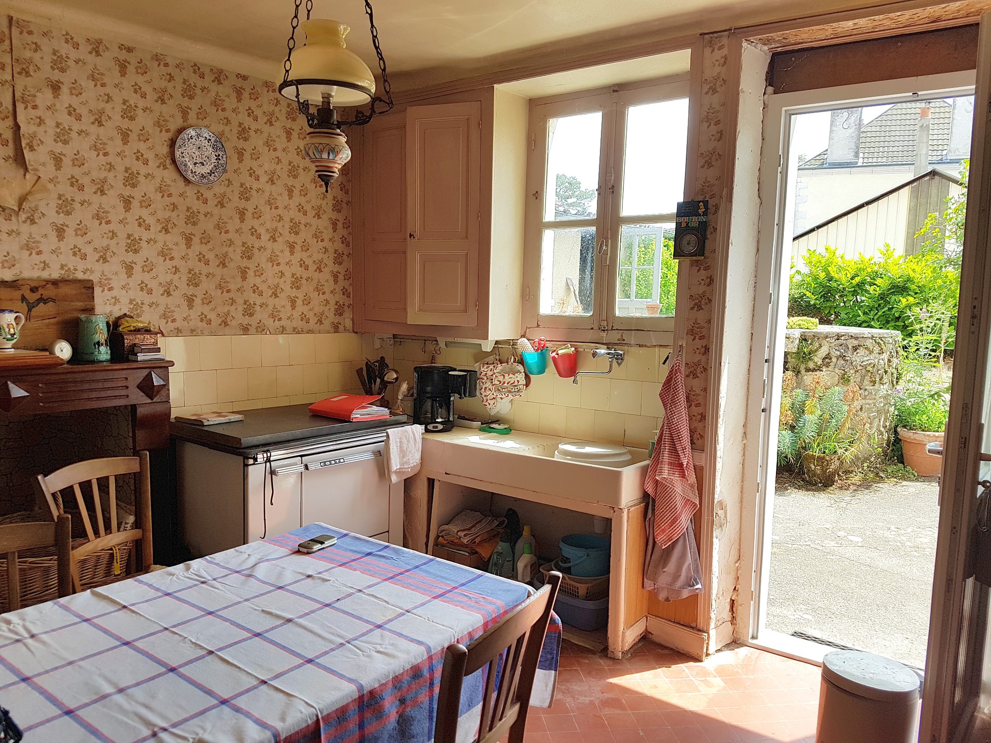 Large house is for sale in the village of LIGLET, Montmorillonnais region, Vienne 86 19465