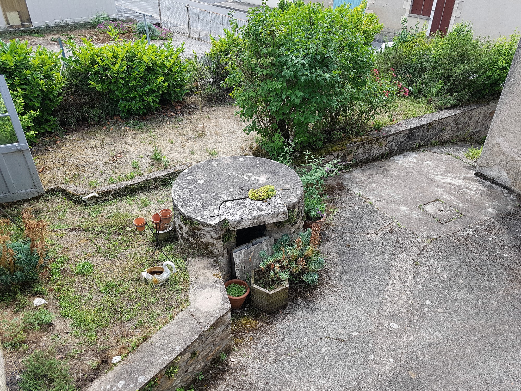 Large house is for sale in the village of LIGLET, Montmorillonnais region, Vienne 86 19468