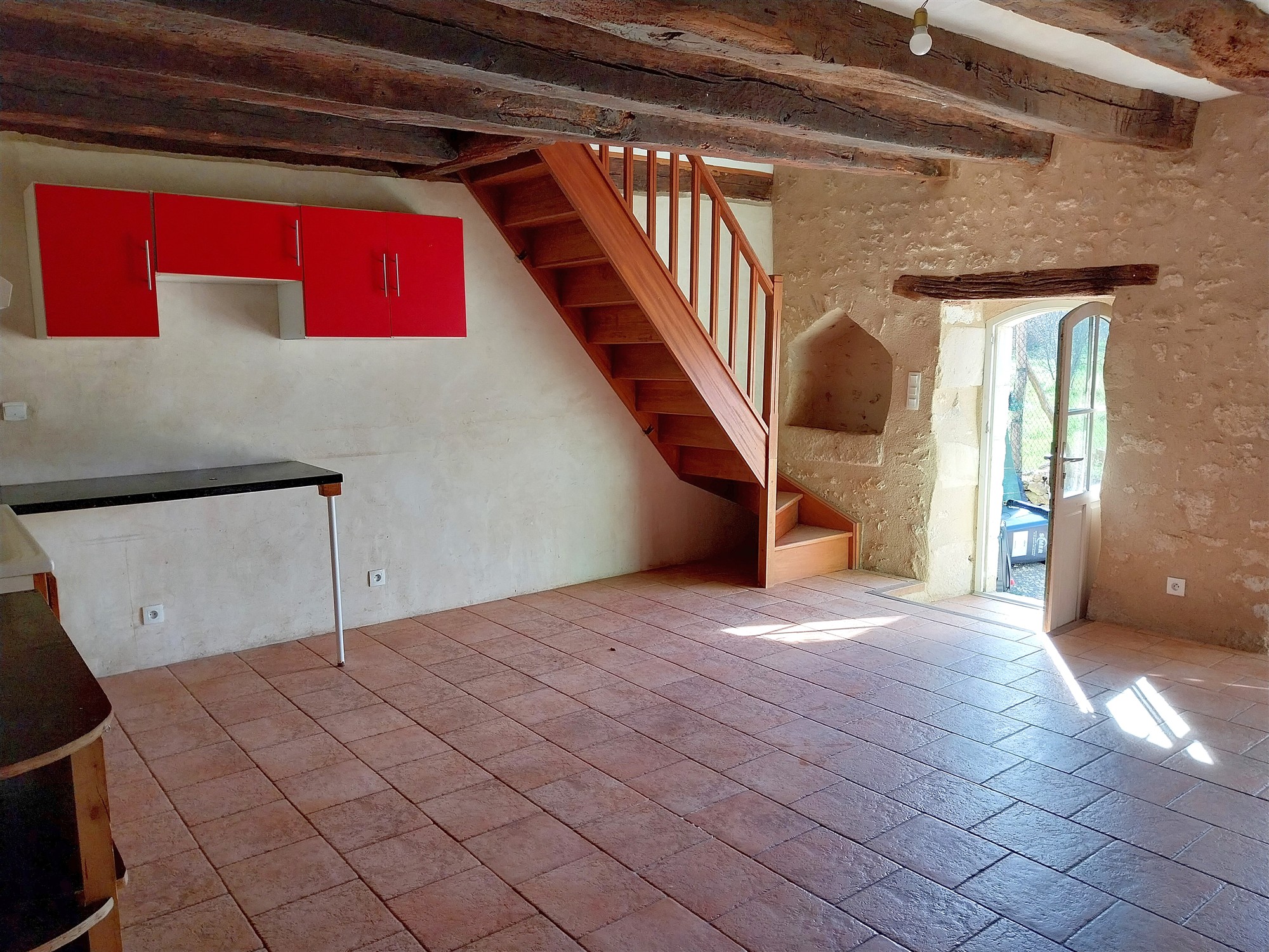 Two houses with garden for sale near Saint Savin 86 19471