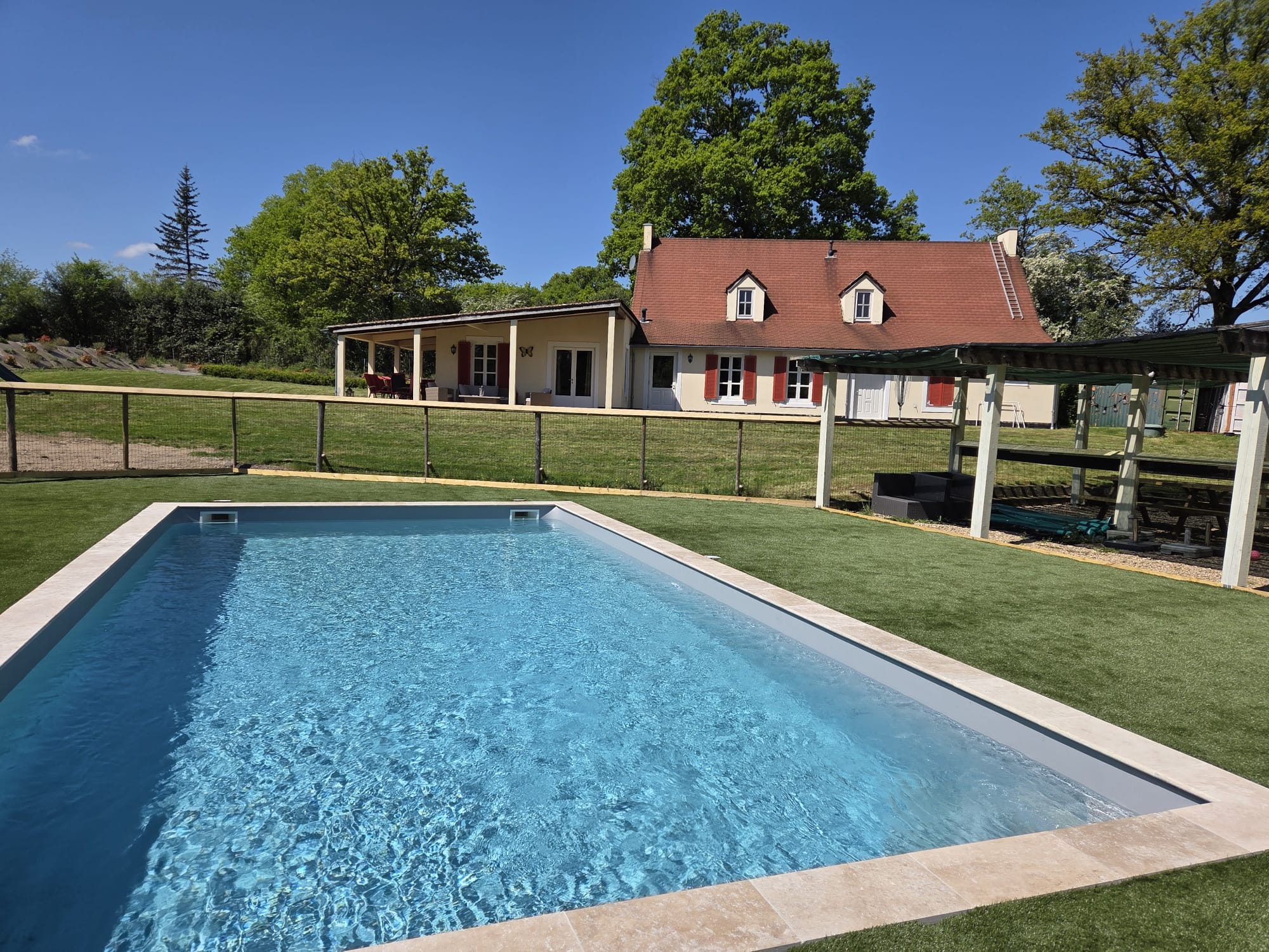 House with pool for sale in the Haute Vienne 87 19576