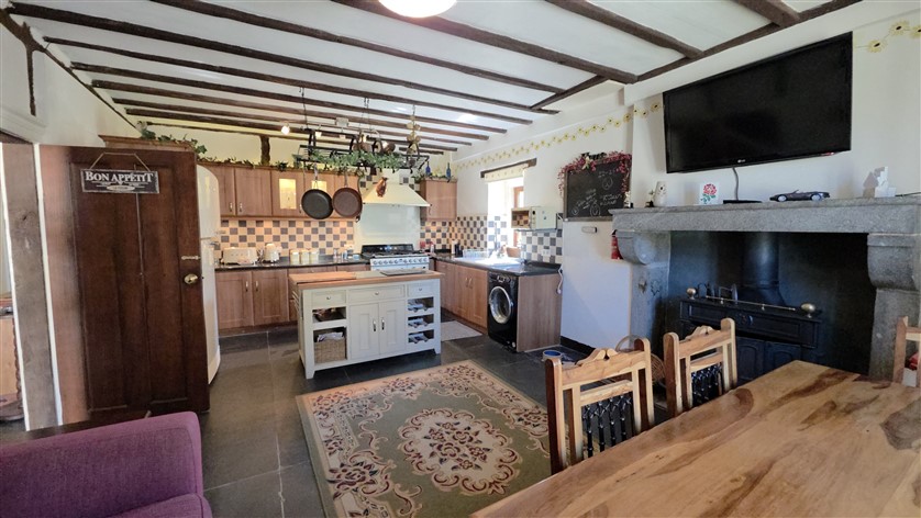 For Sale 4 Bed House, Garden, Pool and Atelier - Magnac Laval 87 20133