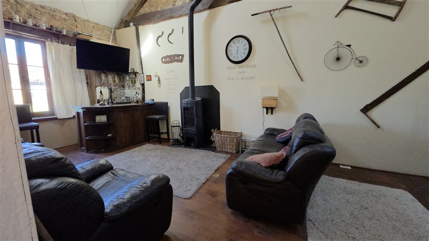 For Sale 4 Bed House, Garden, Pool and Atelier - Magnac Laval 87 20139