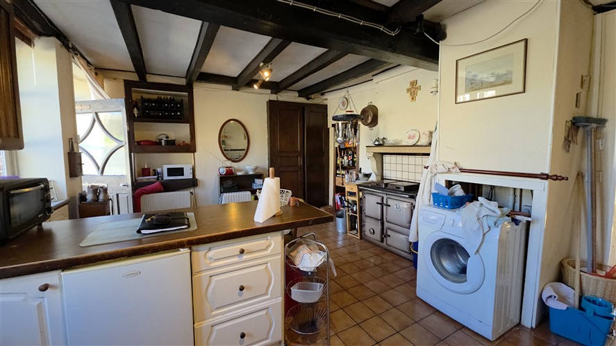 For Sale 5 Bed House with Gardens - Droux – 87 20160