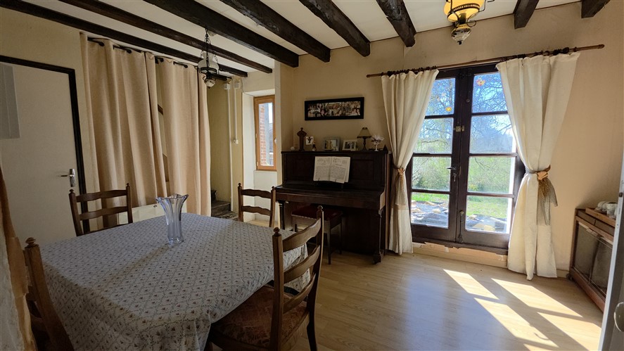 For Sale 5 Bed House with Gardens - Droux – 87 20162