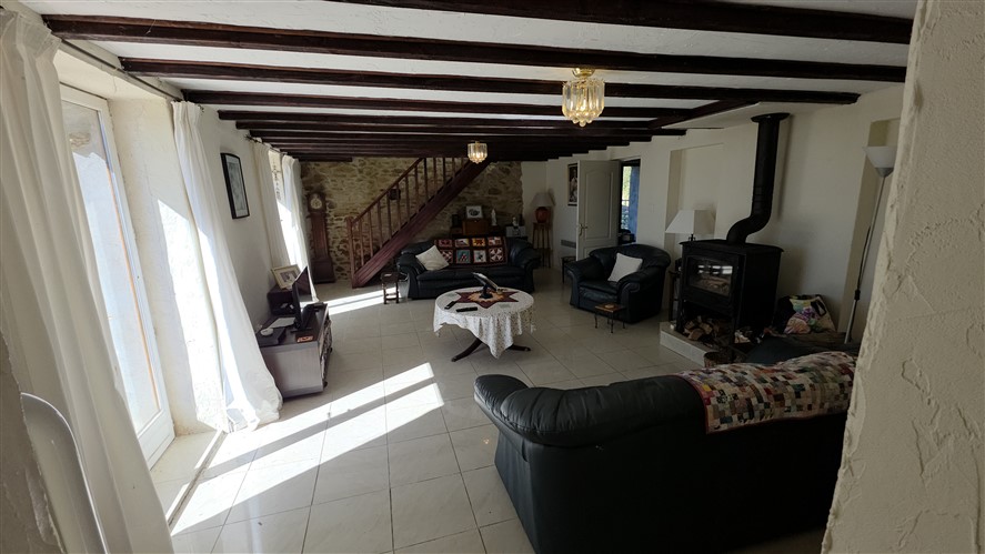 For Sale 5 Bed House with Gardens - Droux – 87 20171