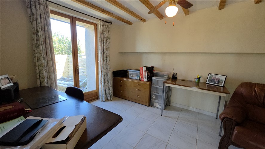 For Sale 5 Bed House with Gardens - Droux – 87 20173