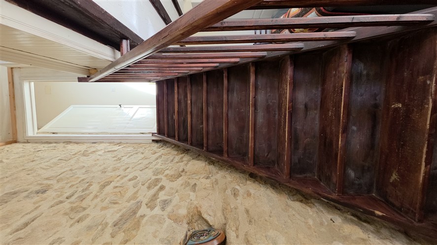 For Sale 5 Bed House with Gardens - Droux – 87 20175