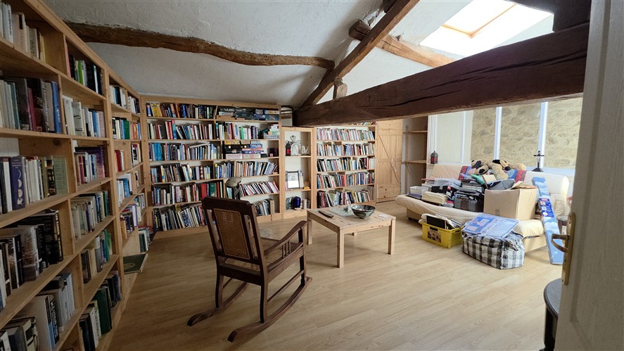 For Sale 5 Bed House with Gardens - Droux – 87 20176