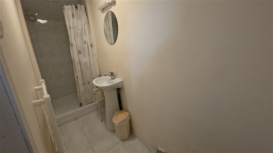 For Sale 5 Bed House with Gardens - Droux – 87 20181