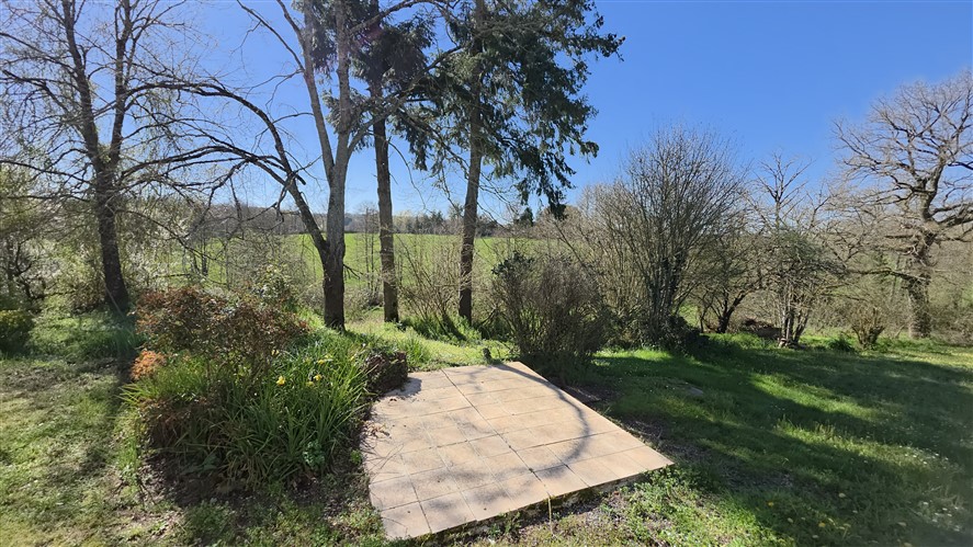 For Sale 5 Bed House with Gardens - Droux – 87 20185