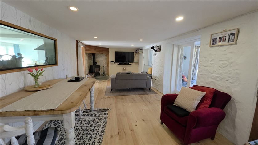 For Sale 3/4 Bed House with Garden in La Trimouille - 86 20199