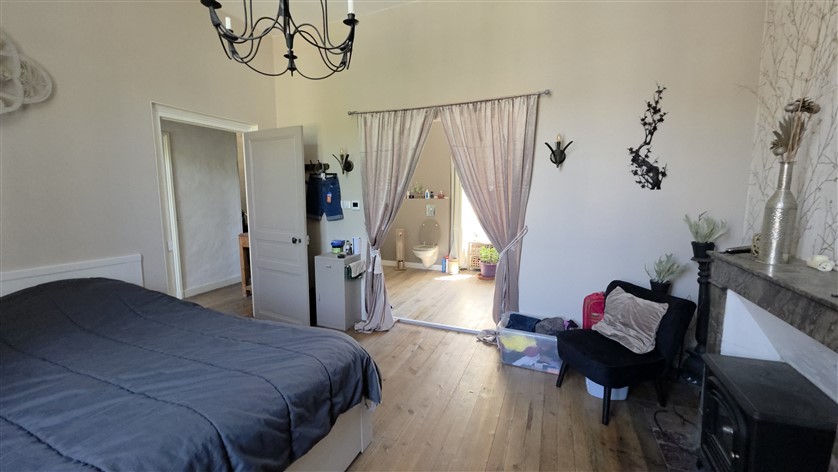 For Sale 3/4 Bed House with Hangar 20231