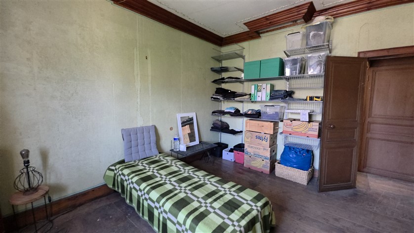 For Sale 3/4 Bed House with Hangar 20237