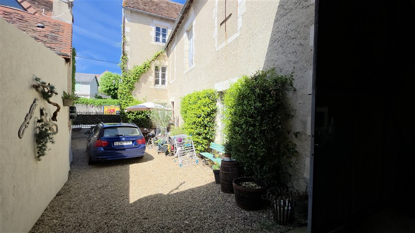For Sale 3/4 Bed House with Hangar 20242
