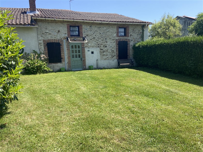 Rural House, Gite for Sale with Barn, Gardens – Le Dorat - 87 20265