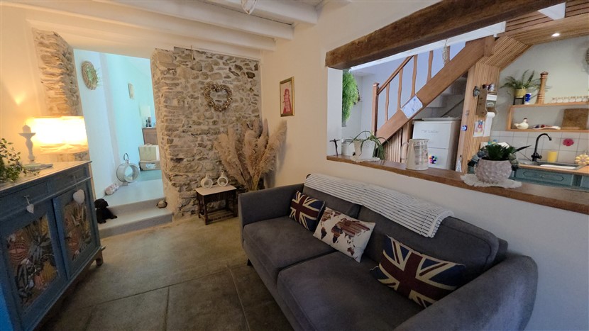For Sale 4-Bed Country Home, Gardens, Cottage & Barns 20544