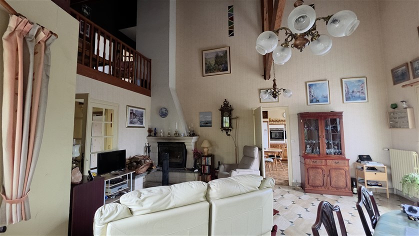 For Sale Family Home (6 bed) in St Martin L’Ars - 86 20704
