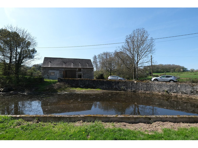 Superb water mill on + 2ha in the Morvan for sale 16650