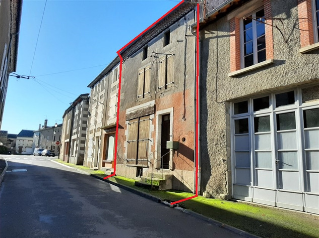 For Sale House in Bussière-Poitevine in the Haute Vienne 16096