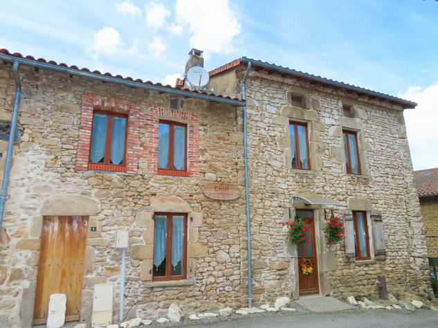 For Sale 3 Houses, 1 Lake - Paradise in the Haute Vienne 16462